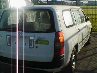 2002 Toyota Succeed Photos