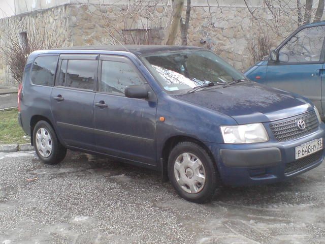 2002 Toyota Succeed