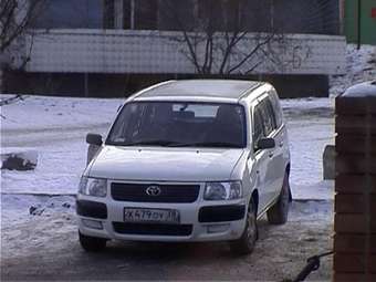2002 Toyota Succeed Images
