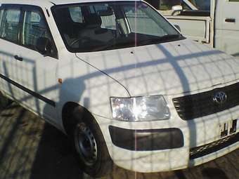 2002 Toyota Succeed Pictures