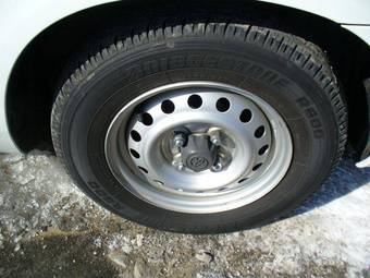 2002 Toyota Succeed Pics