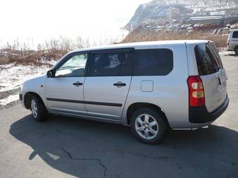 2002 Toyota Succeed Pictures