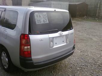 2002 Toyota Succeed Photos