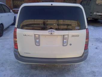 2002 Toyota Succeed Photos