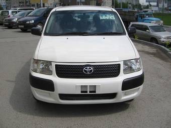 2002 Toyota Succeed Pictures