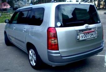 2002 Toyota Succeed Photos