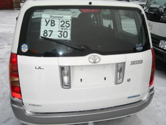 2003 Toyota Succeed