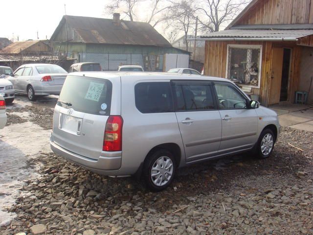 2003 Toyota Succeed