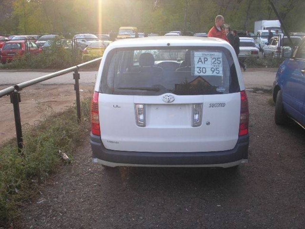 2003 Toyota Succeed