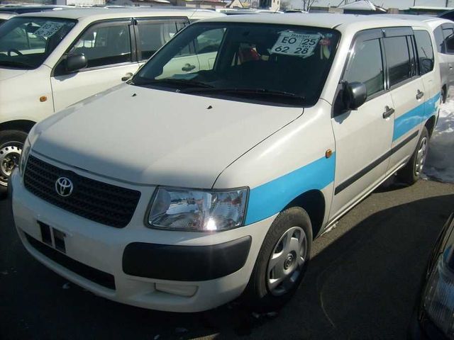 2003 Toyota Succeed