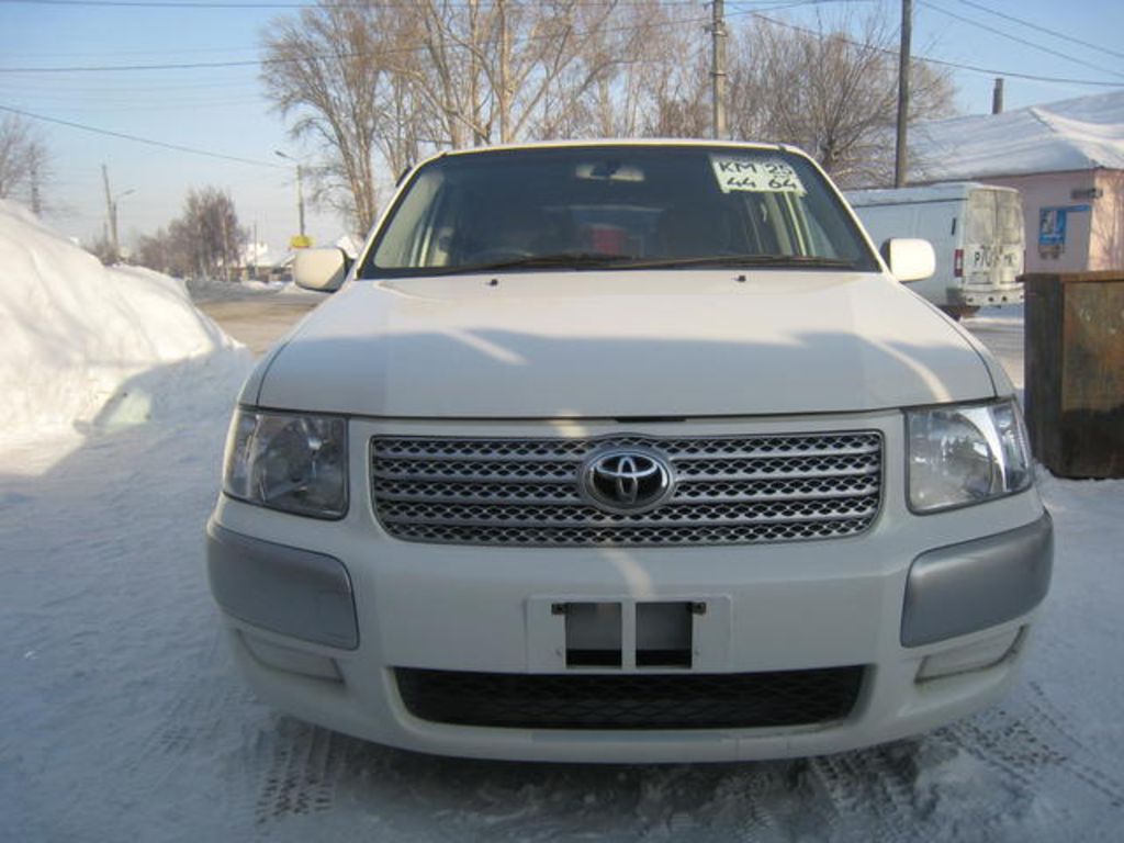 2003 Toyota Succeed