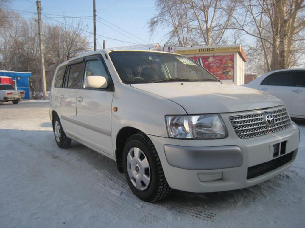 2003 Toyota Succeed