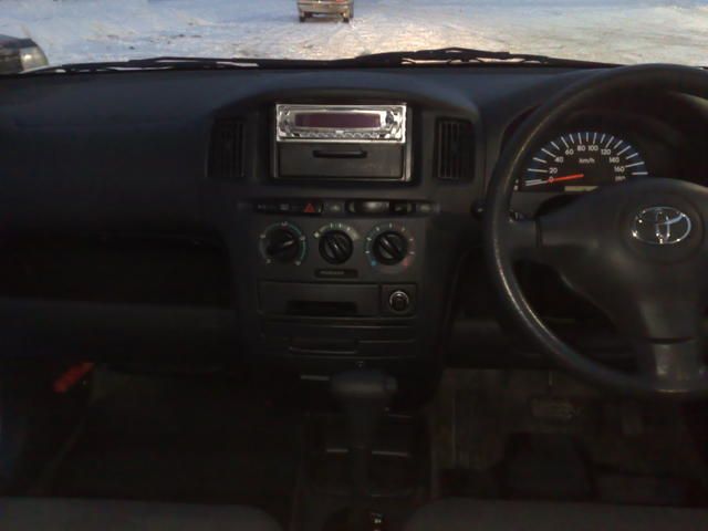 2003 Toyota Succeed