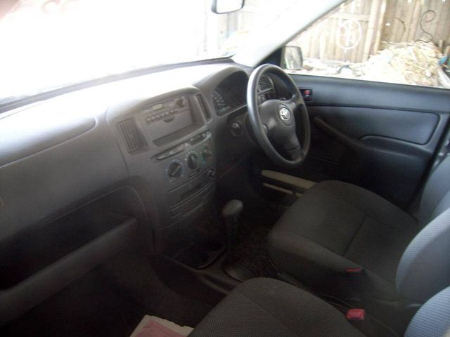 2003 Toyota Succeed