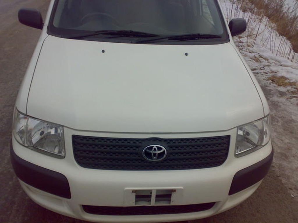 2003 Toyota Succeed