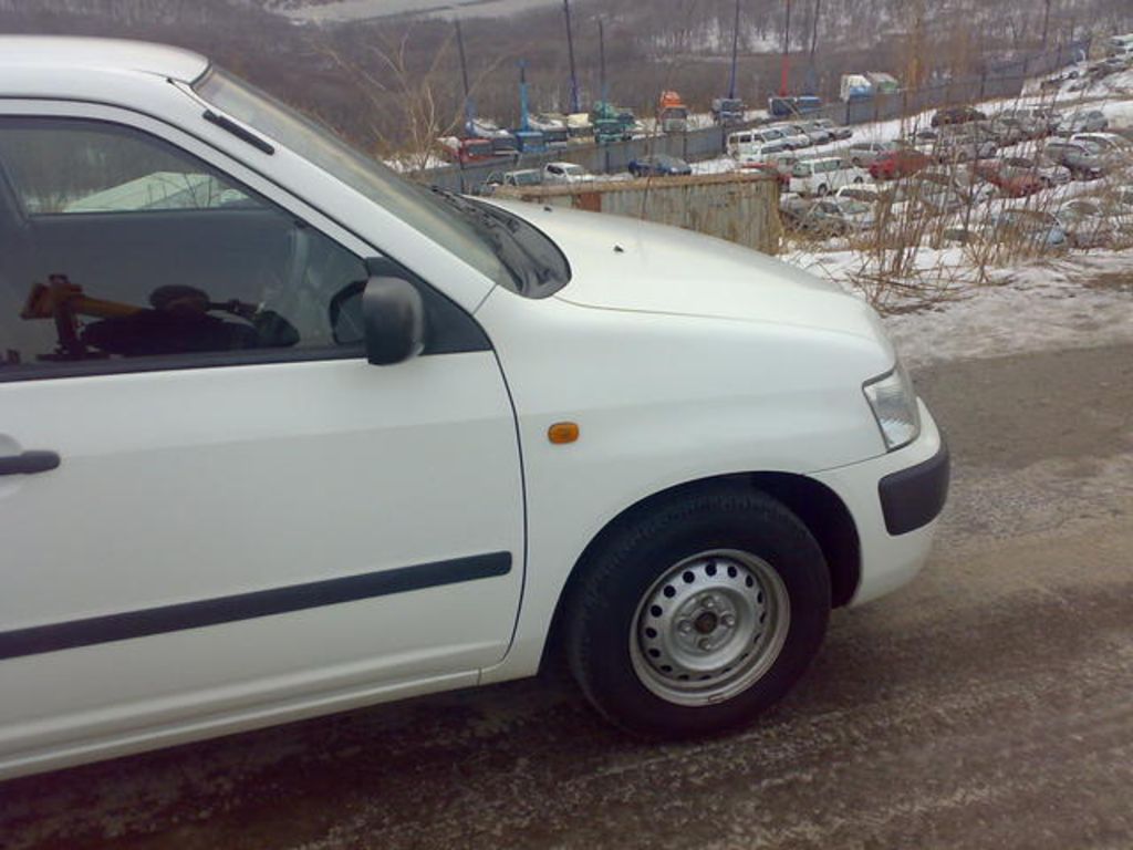 2003 Toyota Succeed