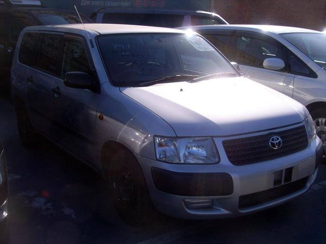2003 Toyota Succeed
