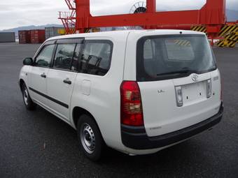 2003 Toyota Succeed Pictures
