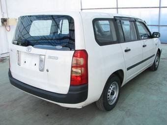 2003 Toyota Succeed Images
