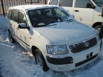 2003 Toyota Succeed Pictures