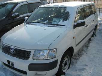 2003 Toyota Succeed Photos