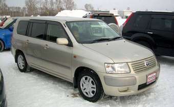 2003 Toyota Succeed