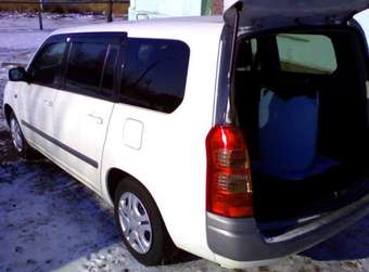 2003 Toyota Succeed Photos
