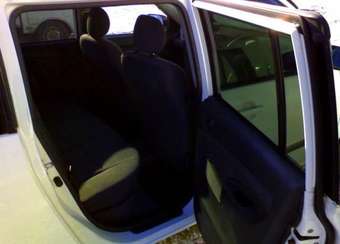 2003 Toyota Succeed Photos
