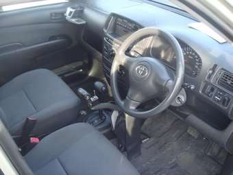 2003 Toyota Succeed Pictures