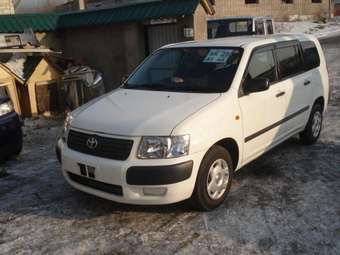 2003 Toyota Succeed Images