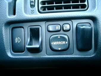 2003 Toyota Succeed Photos