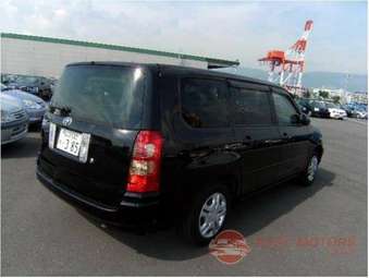 2003 Toyota Succeed Pictures