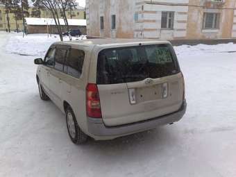 2003 Toyota Succeed Images