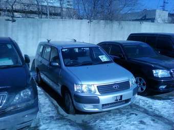 2003 Toyota Succeed Photos