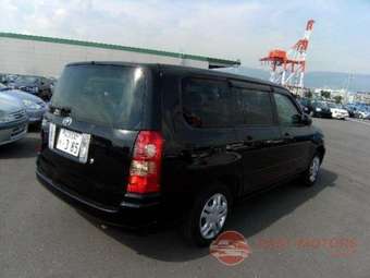 2003 Toyota Succeed Images