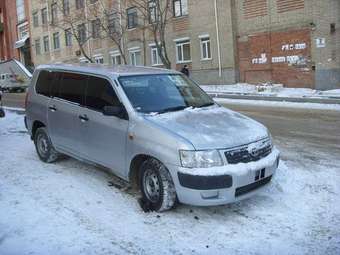 2003 Toyota Succeed Pics
