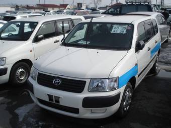 2003 Toyota Succeed Images
