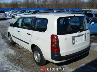 2003 Toyota Succeed Photos