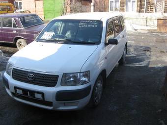 2003 Toyota Succeed Photos