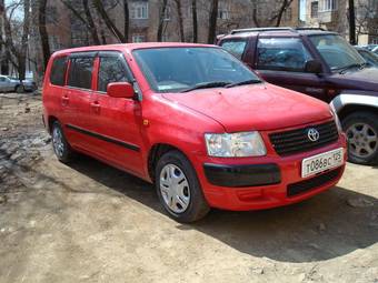 2003 Toyota Succeed Photos