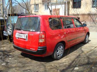 2003 Toyota Succeed Pictures