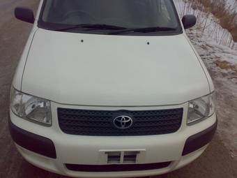 2003 Toyota Succeed Photos