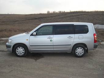 2003 Toyota Succeed Pictures