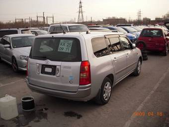 2003 Toyota Succeed Photos