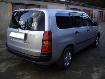 2003 Toyota Succeed Photos