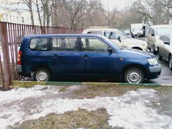 2003 Toyota Succeed Images