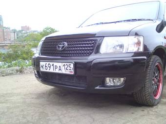 2003 Toyota Succeed Photos