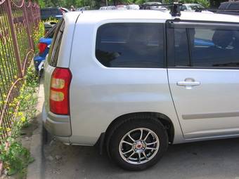 2003 Toyota Succeed Photos