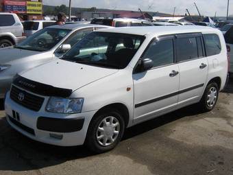 2003 Toyota Succeed Photos