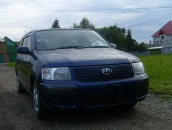 2003 Toyota Succeed Photos